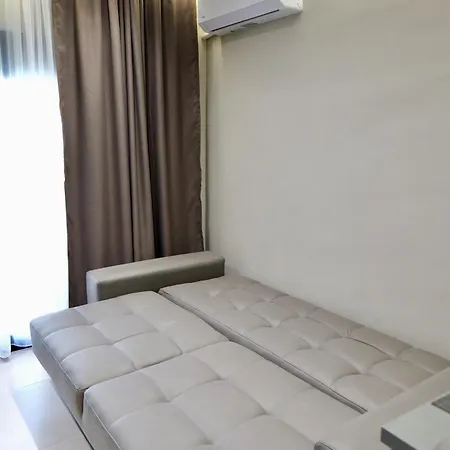 Kliton Lux شقة *
