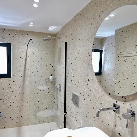 Kliton Lux شقة ساراندا