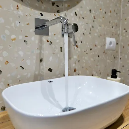 Kliton Lux شقة