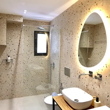Kliton Lux شقة *