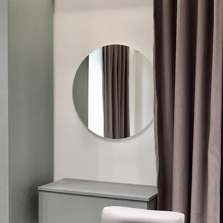 Kliton Lux شقة *